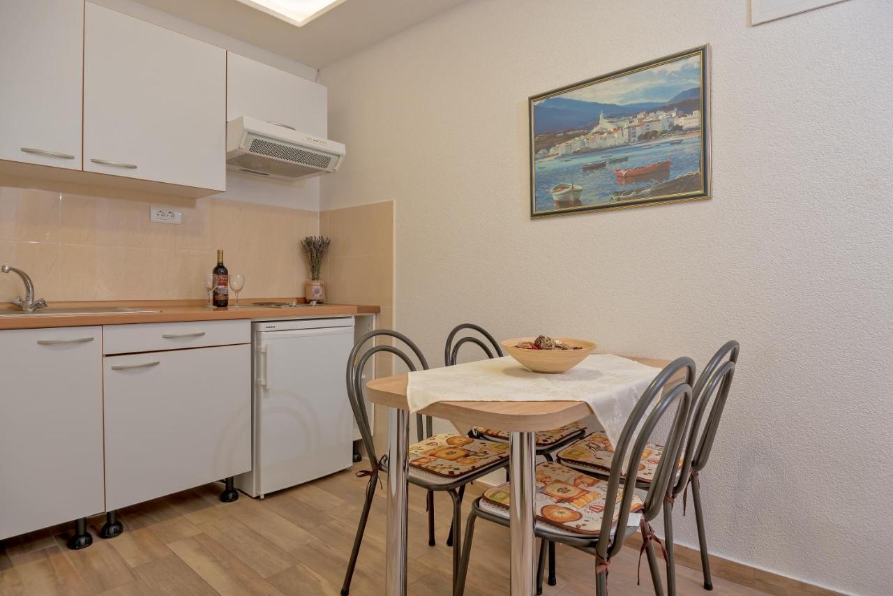 Apartmani Putnik Baska Voda Bagian luar foto