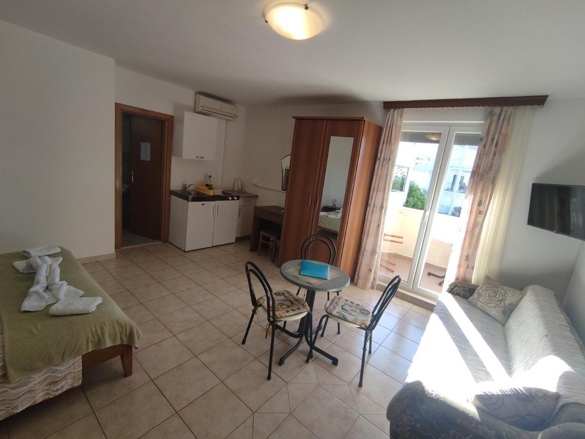 Apartmani Putnik Baska Voda Bagian luar foto