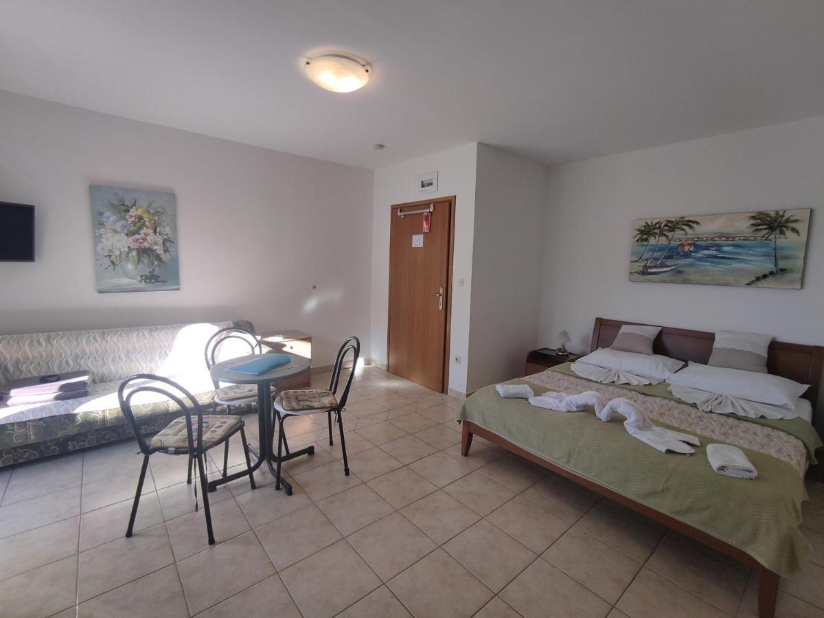 Apartmani Putnik Baska Voda Bagian luar foto